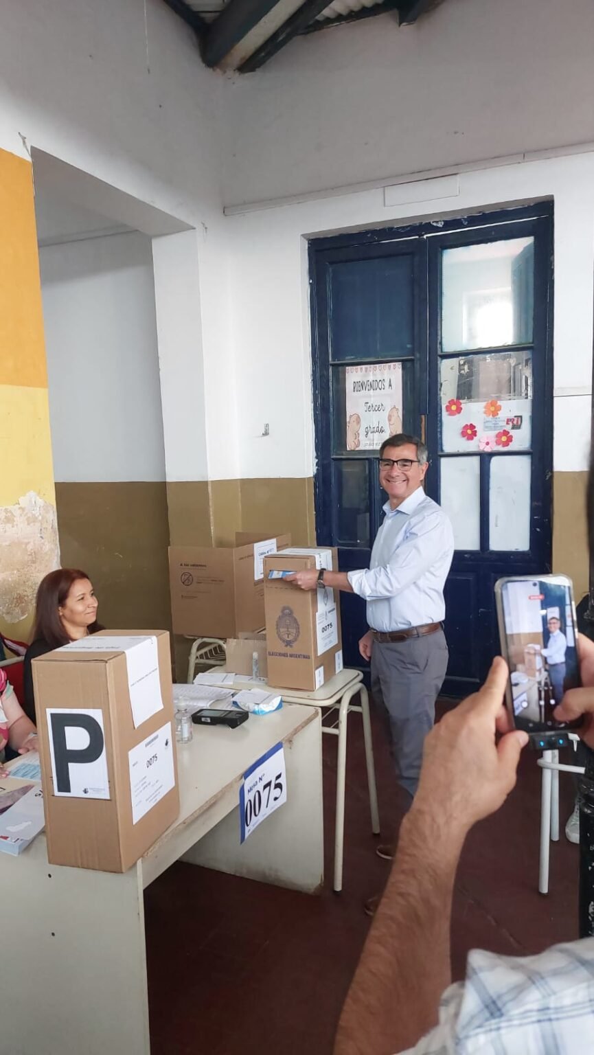 Gustavo Galván instó al electorado a concurrir a las urnas WhatsApp Image 2025 10 26 at 10.18.34 AM
