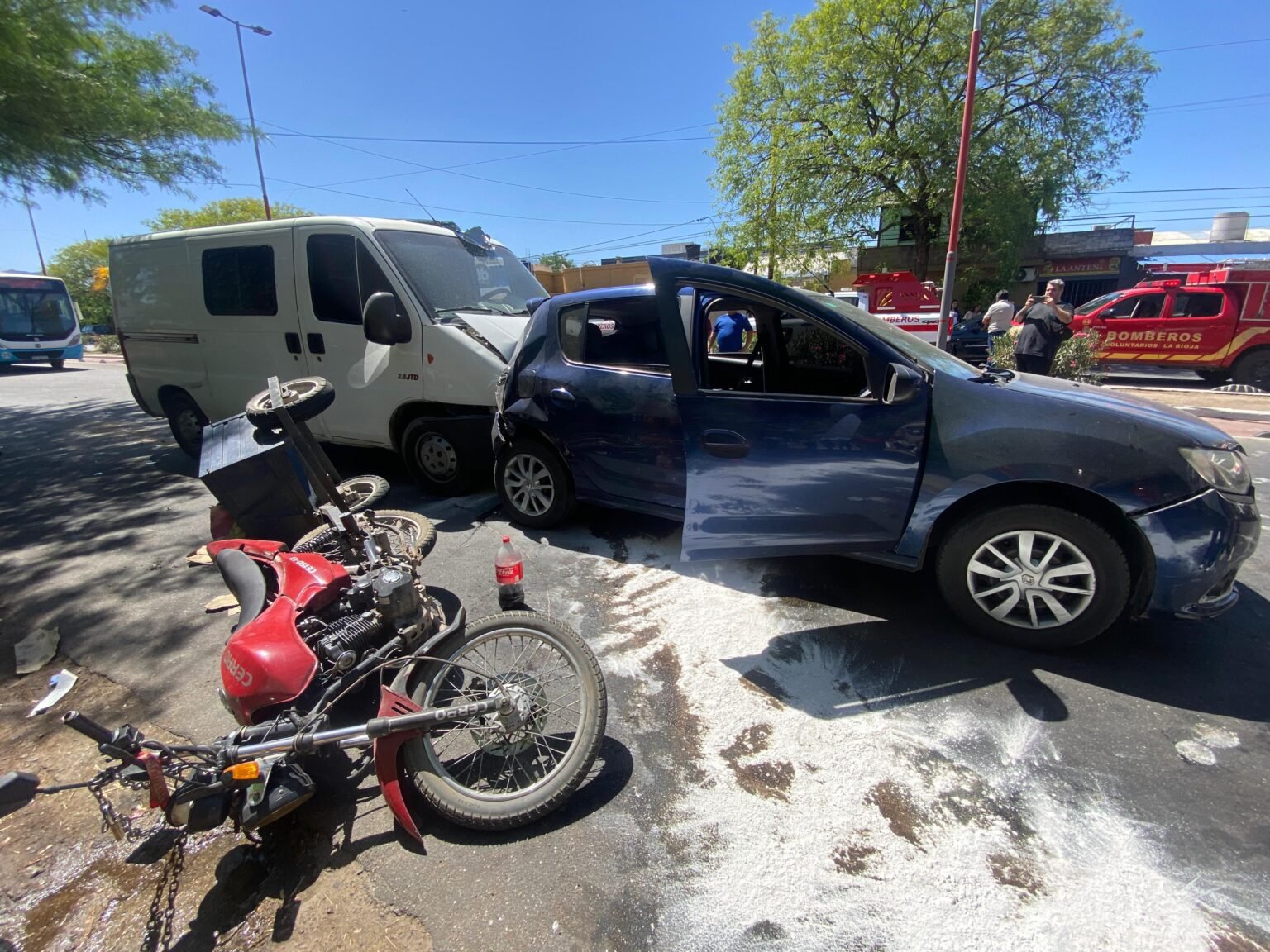 Otro choque en cadena dejó dos mujeres heridas IMG 20251111 WA0152