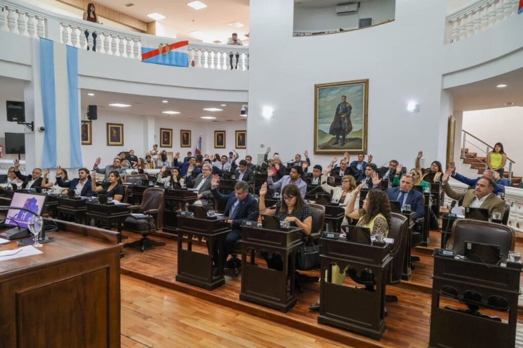 Diputados riojanas decidieron el Presupuesto y la Impositiva IMG 20251120 WA0128
