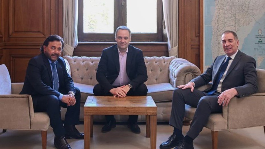 El Gobierno quiere que los gobernadores empujen la Boleta Única en las provincias adorni santilli sanz