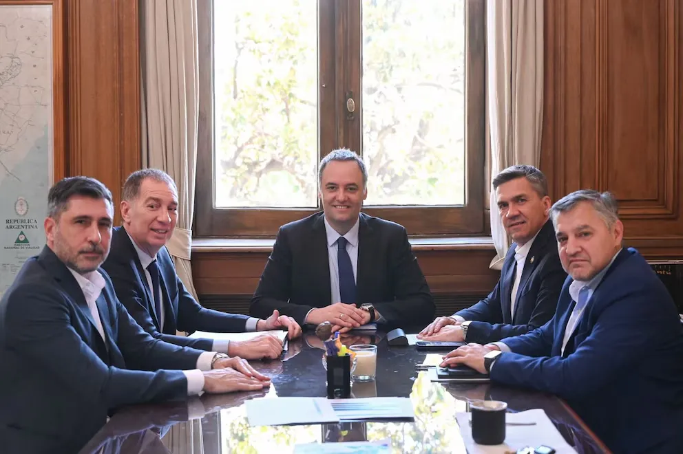 Pelea por el Presupuesto: qué negociaron Zdero y Weretilneck gobernadores