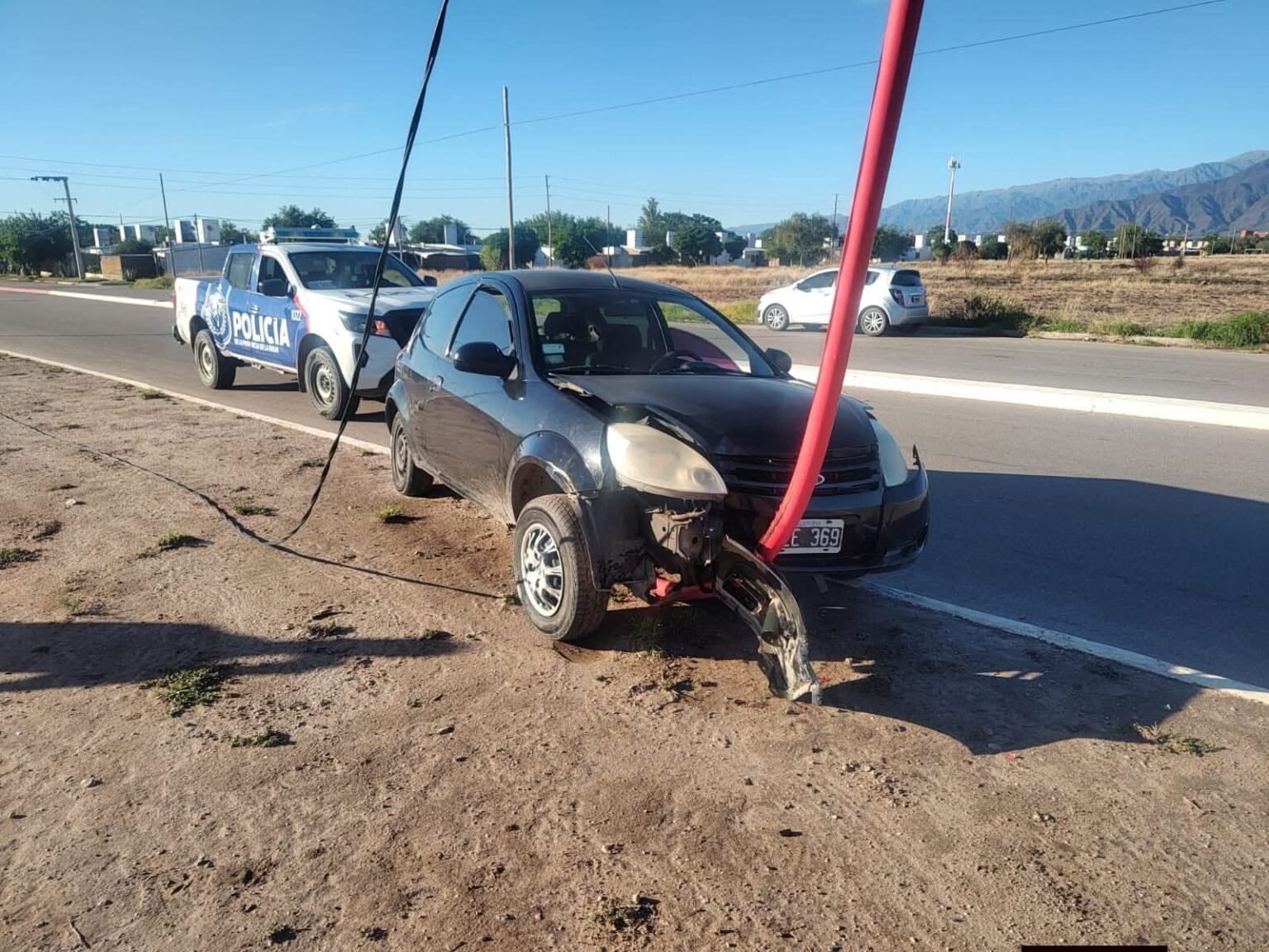 Conductora se descompensó y chocó contra un poste de luz 597709430 1162808392717670 4353211098702171555 n
