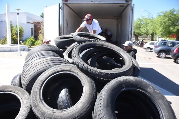 El municipio realizó el operativo «neumatón» 598057954 25897691113147590 6859818278264776068 n