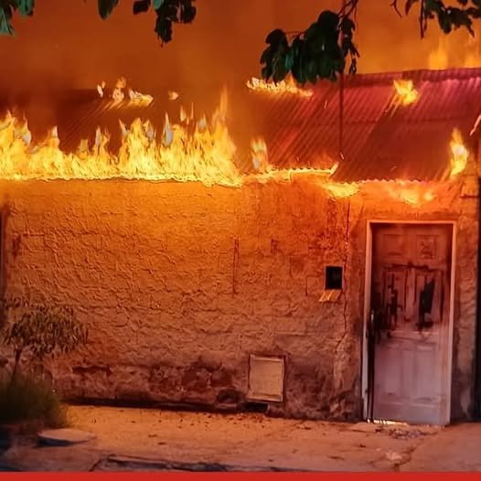 Voraz incendio consumió una vivienda en pleno centro de La Rioja 605287544 1393402252798481 1179653810608527886 n
