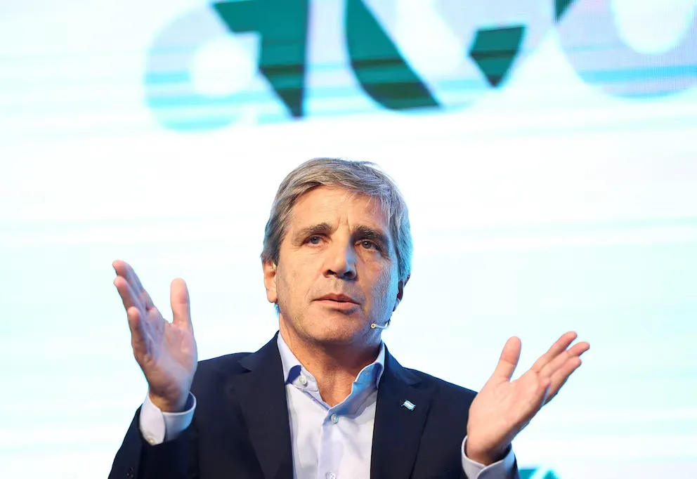 REPO: el Gobierno va por u$s2.000 millones para pagar deuda CAPUTO