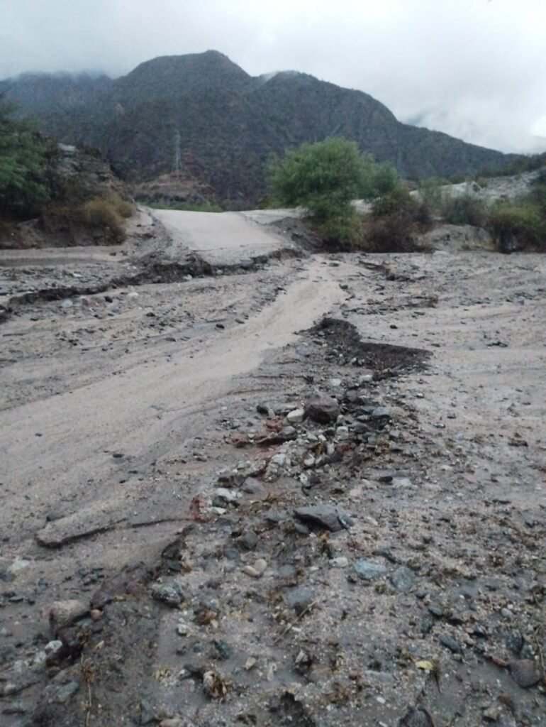 Se registran intensas precipitaciones en distintas zonas del territorio provincial IMG 20251207 WA0009