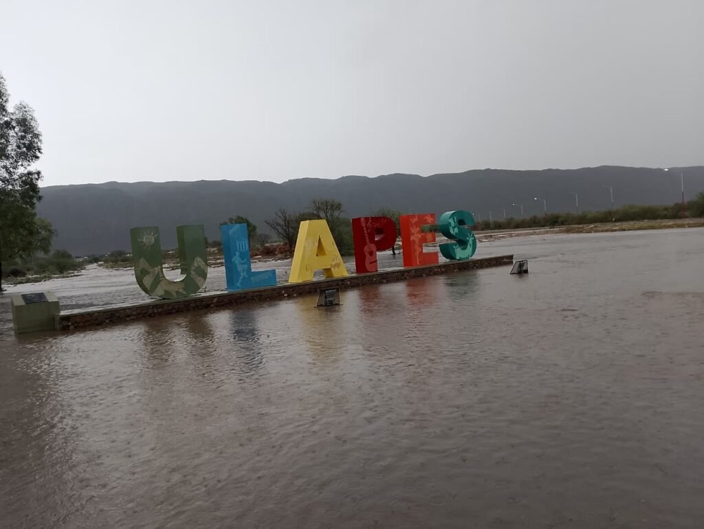 Ulapes: suspenden clases y actividades tras el fuerte temporal WhatsApp Image 2025 12 02 at 4.28.49 PM