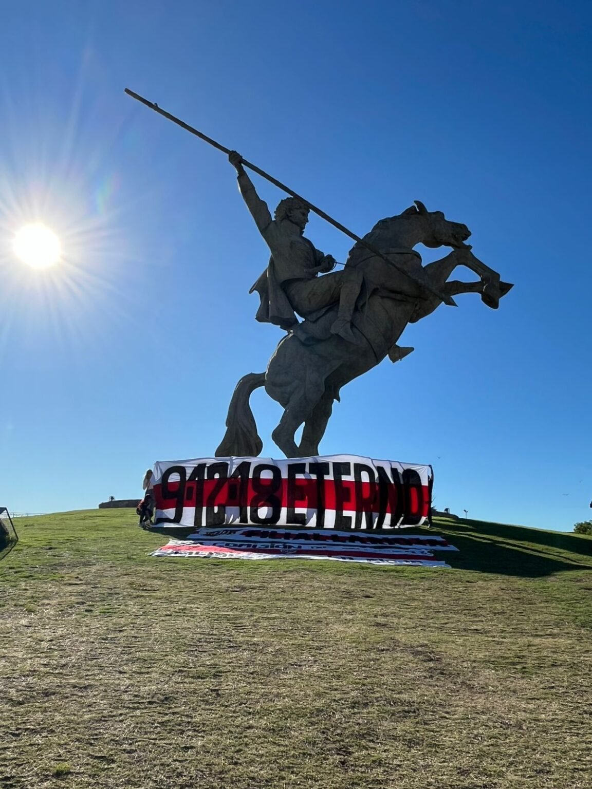 9D: A 7 años de la Copa Eterna, hinchas de River celebran en todo el país WhatsApp Image 2025 12 09 at 8.51.04 AM