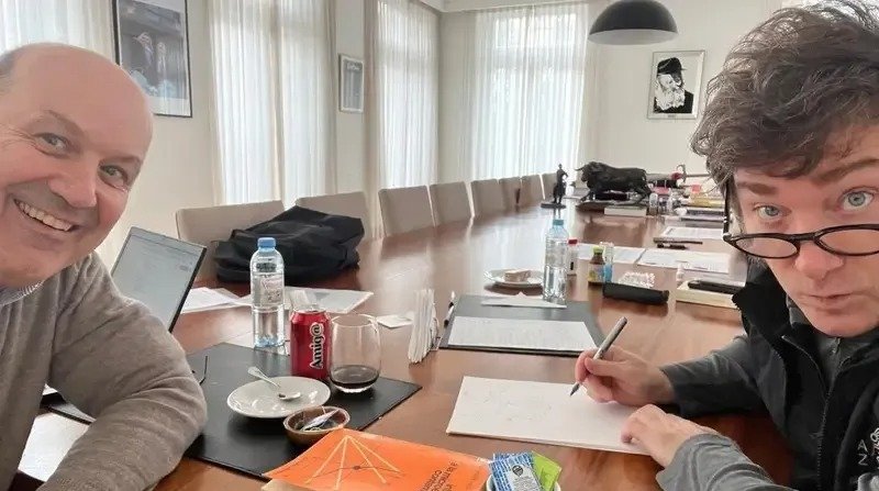 Avanza contra los medios: Milei busca derogar el Estatuto del Periodista con la Reforma Laboral WhatsApp Image 2025 12 11 at 6.45.48 PM