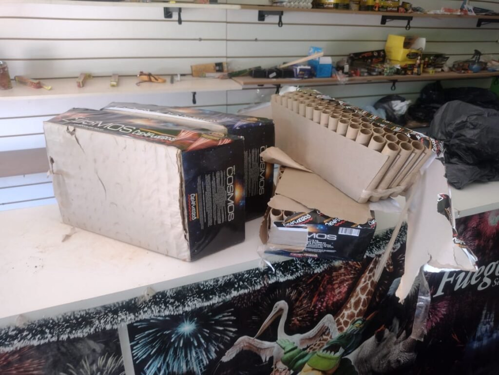 Realizan exhaustivos controles sobre la venta de pirotecnia en La Rioja WhatsApp Image 2025 12 16 at 11.38.11 AM