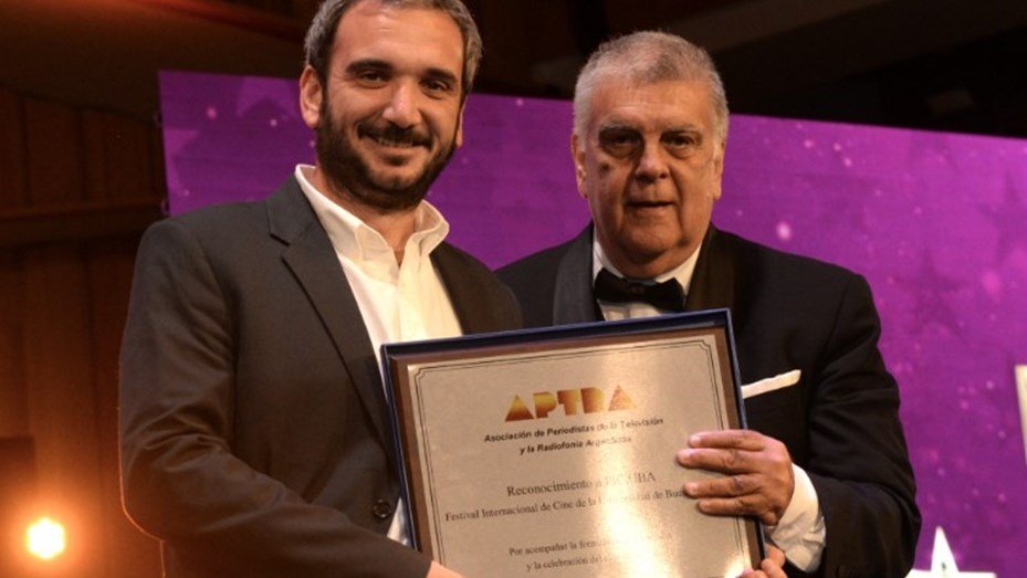 La UBA recibió un reconocimiento especial en la entrega de los Martín Fierro fic uba