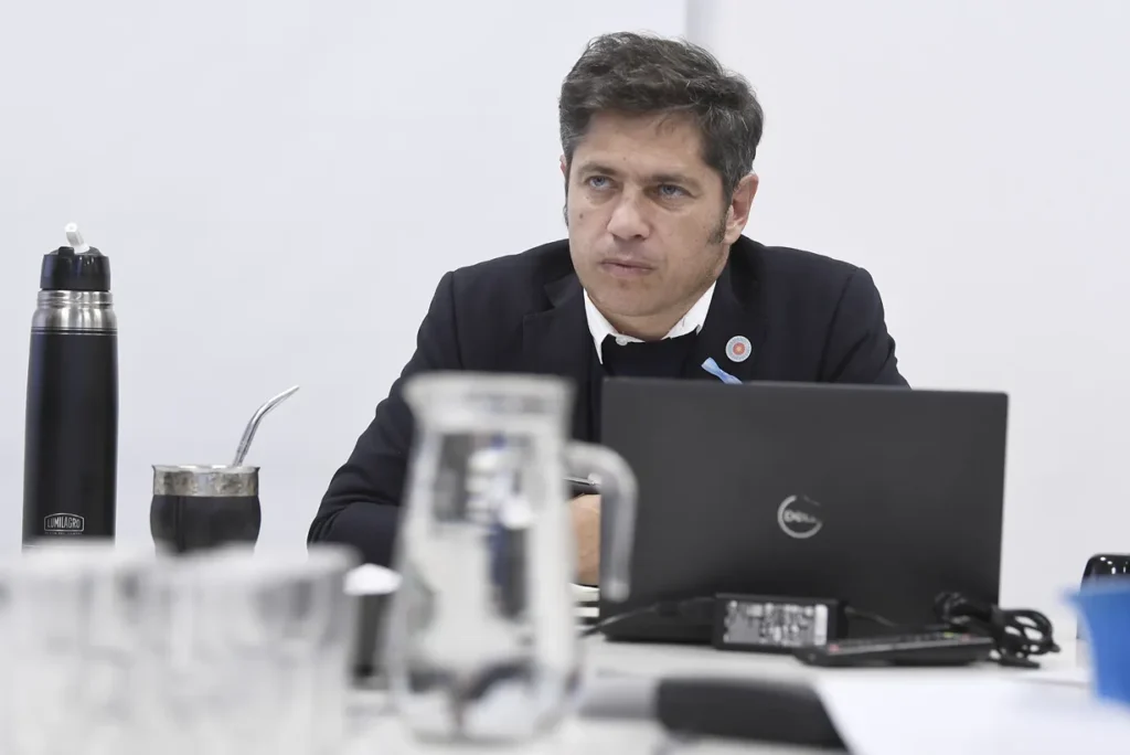 Kicillof calificó a Milei como «estafador, miserable y payaso» kici