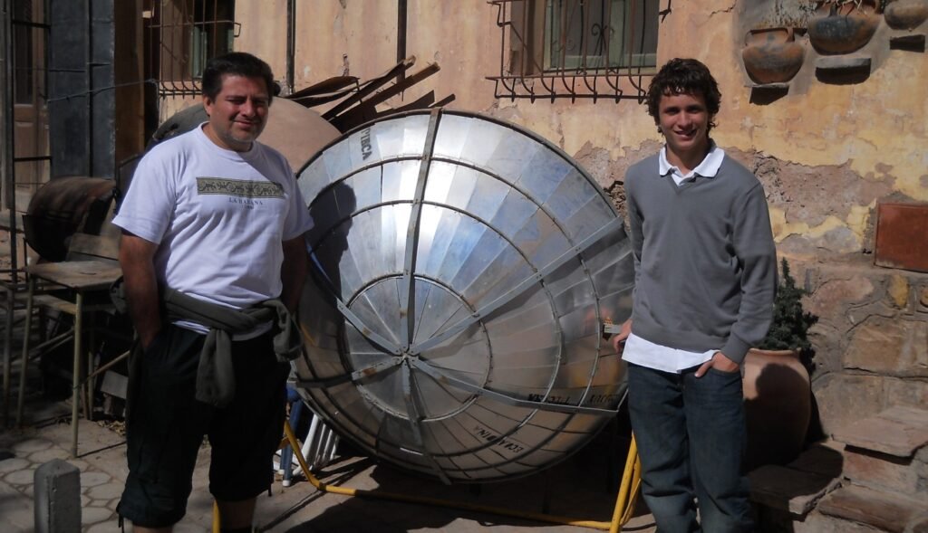 parabolica construida en el pueblo de nazareno 694a77342a3eb