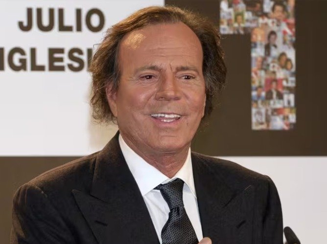 Dos extrabajadoras de Julio Iglesias acusan al cantante de agresiones sexuales WhatsApp Image 2026 01 13 at 10.57.02 AM