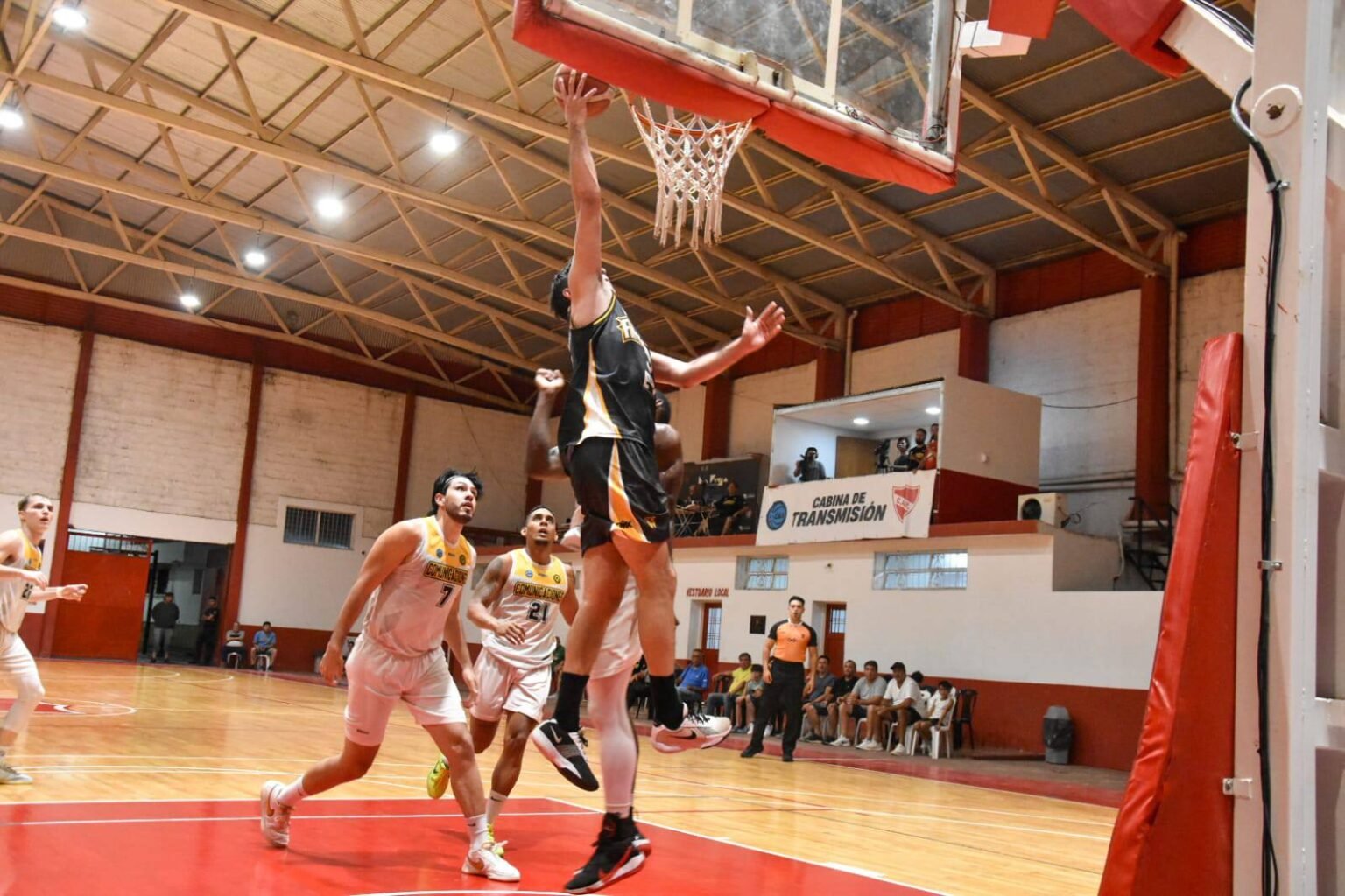 Amancay volvió a ganar y sigue puntero 638526848 122166986486880362 4424980393601750762 n