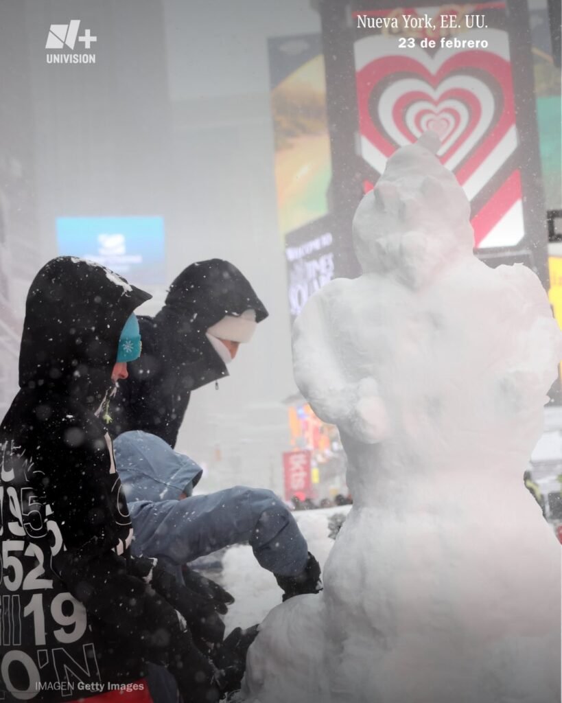 Nueva York bajo el «ciclón bomba»: postales en medio de la tormenta histórica estados unidos