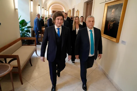 Javier Milei fue recibido por Víktor Orban en Hungría 360 2026 03 21T130213.198