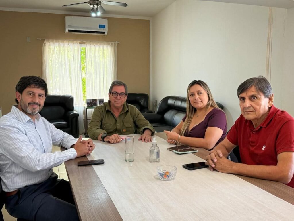 Intendentes de Valle del Bermejo denunciaron incumplimientos de la minera Vicuña 656792941 122128438371128750 7531157910382265591 n