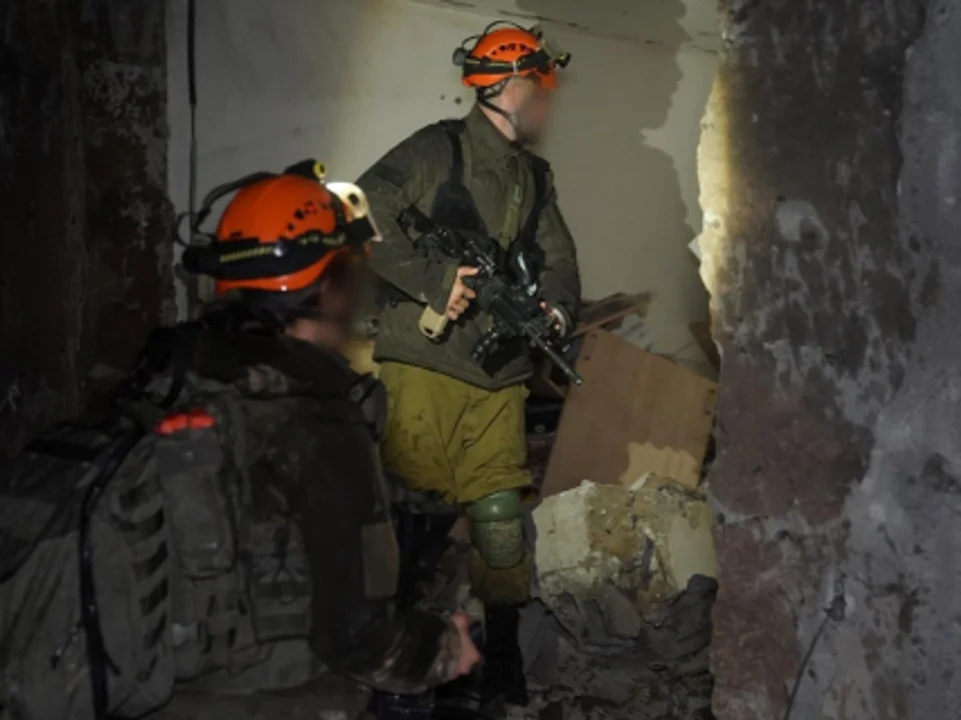 El sur de Israel bajo fuego: ataques con misiles iraníes dejan decenas de heridos en Arad y Dimona 720 42