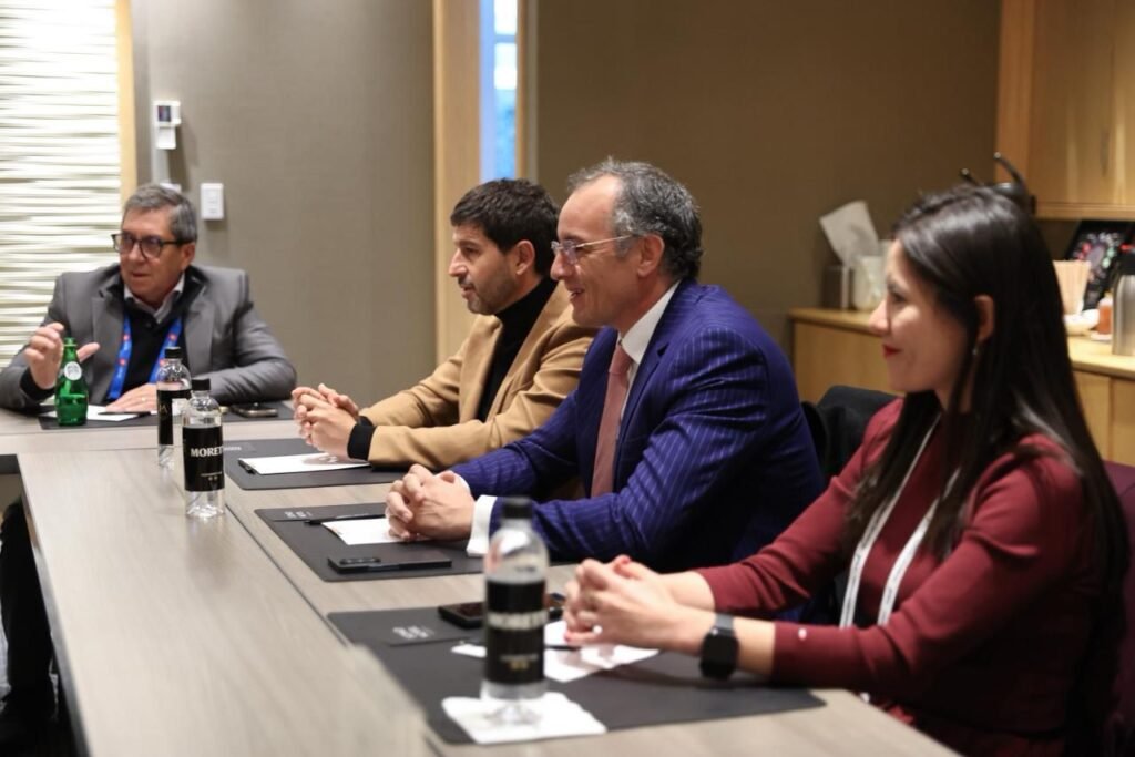 Luis Orquera desde Canadá: «El crecimiento de La Rioja a través de la minería es impresionante» WhatsApp Image 2026 03 02 at 7.02.10 PM