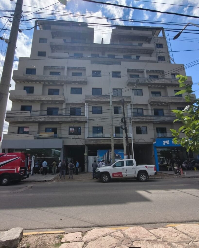 El estado de salud del obrero que cayó de un 5to piso es «estable pero con criterio de gravedad» WhatsApp Image 2026 03 20 at 10.08.57 AM