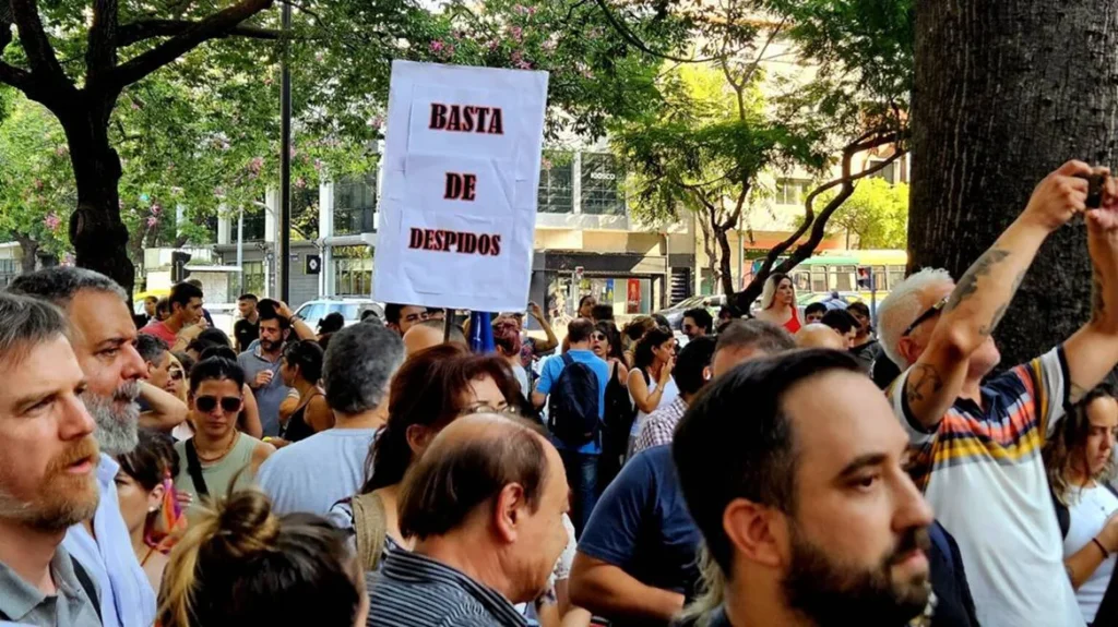 Gremios en alerta por el avance del ajuste en organismos del Estado alerta gremial