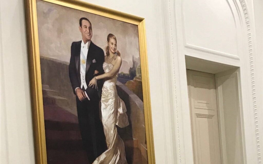 El Gobierno de Milei retiró un conocido cuadro de Perón y Evita de Casa Rosada cadrosi