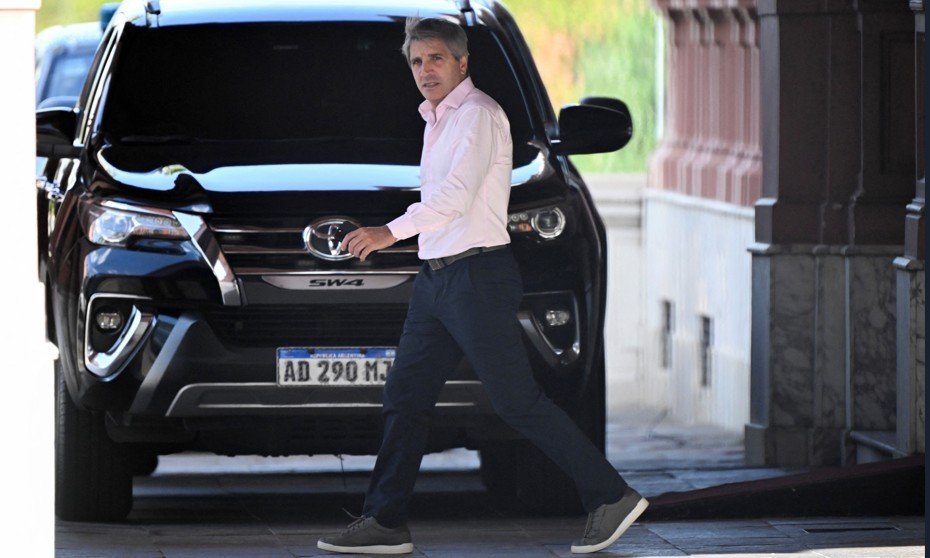 Para Caputo, la inflación de marzo estará por encima del 3% Caputo