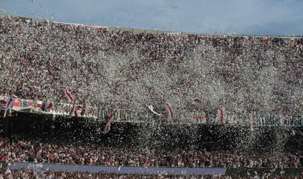 PAPELITOS 69e908a549c32