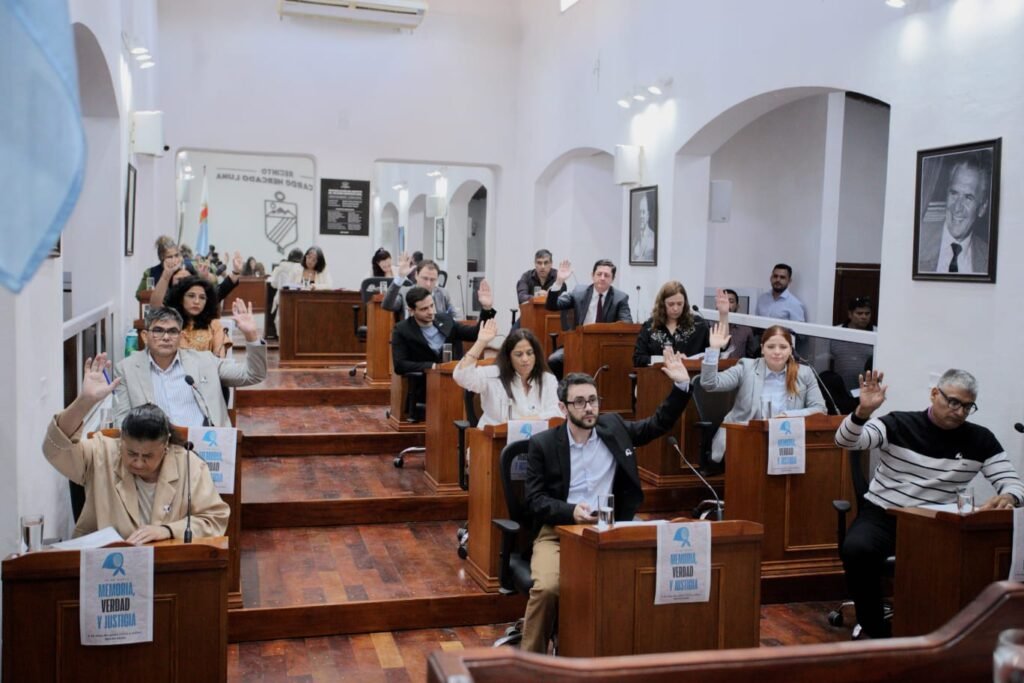 El Concejo Deliberante capitalino se reúne en la Sesión N° 1065 WhatsApp Image 2026 03 27 at 7.24.30 PM