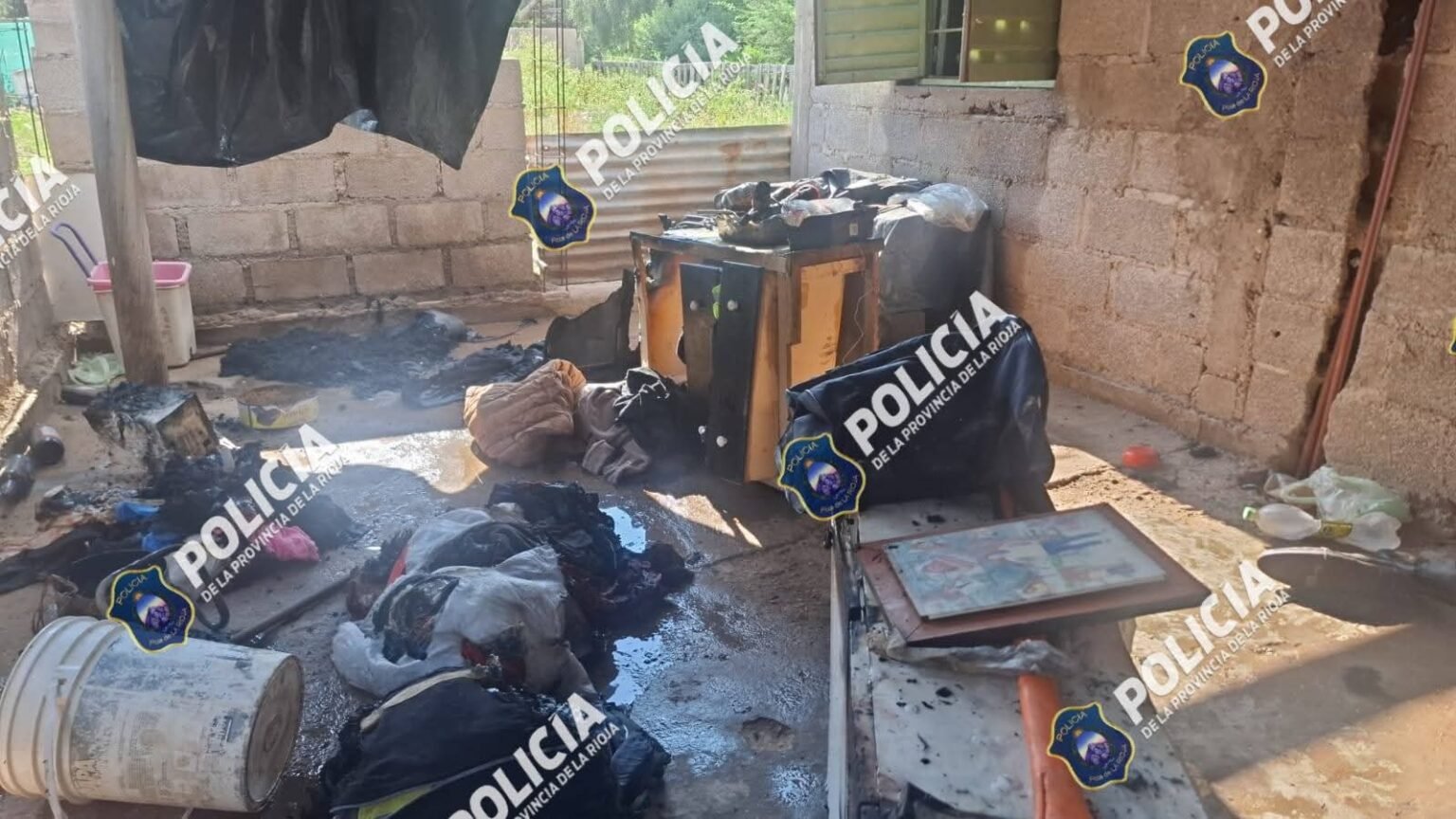 Un cortocircuito provocó el incendio de una vivienda en el barrio Futuro WhatsApp Image 2026 04 03 at 7.09.32 PM