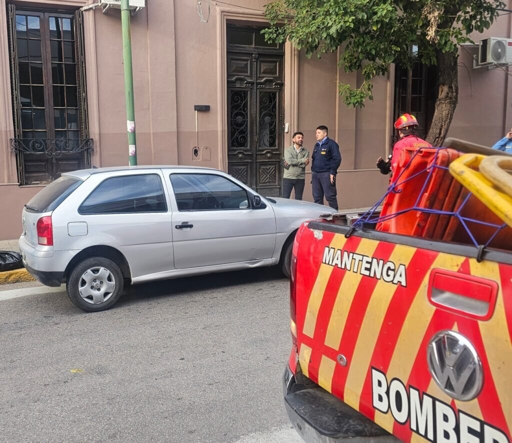 Siniestro Vial en el Centro provocó un corte tTotal en San Nicolás de Bari y Copiapó WhatsApp Image 2026 04 13 at 9.18.50 AM