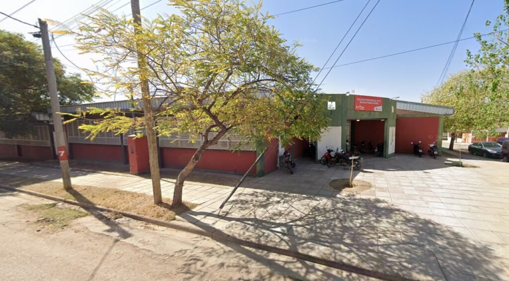 Adolescente ingresó con un cuchillo al Colegio 5 de Capital WhatsApp Image 2026 04 14 at 11.54.27 AM