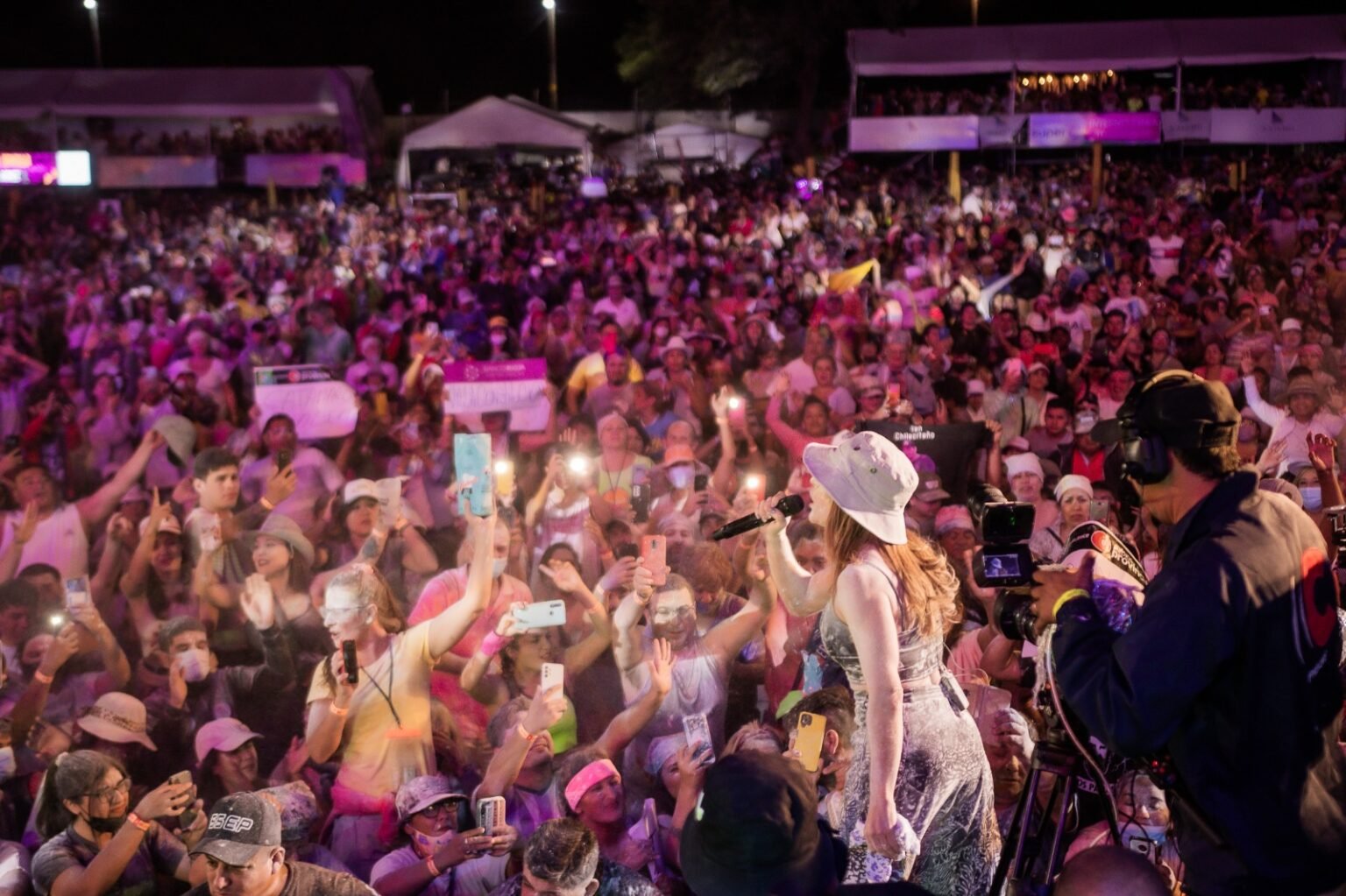“La Rioja se lleva en el corazón”: Soledad Pastorutti celebra sus 30 años recorriendo el país WhatsApp Image 2026 04 15 at 10.52.34 AM