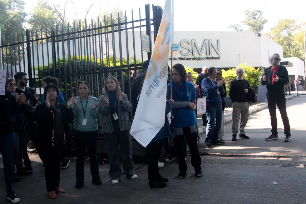 El Servicio Meteorológico comienza un apagón por despidos y podría afectar vuelos smn