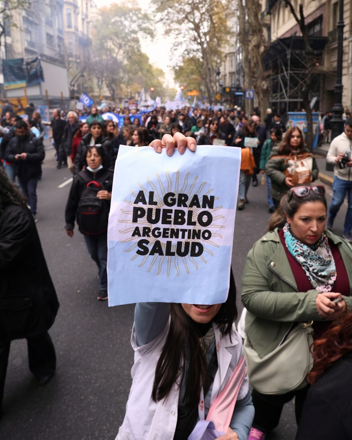 Trabajadores de la salud y organizaciones sociales marcharon a Plaza de Mayo contra el ajuste 702703141 18553181116064730 6483702882118844585 n
