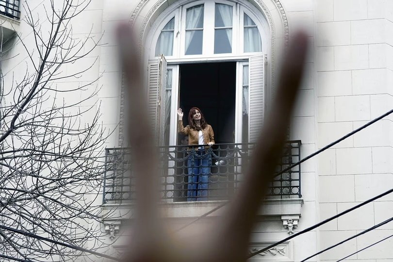 Causa Vialidad: fiscal pide decomisar el departamento donde Cristina está detenida IMG 1694