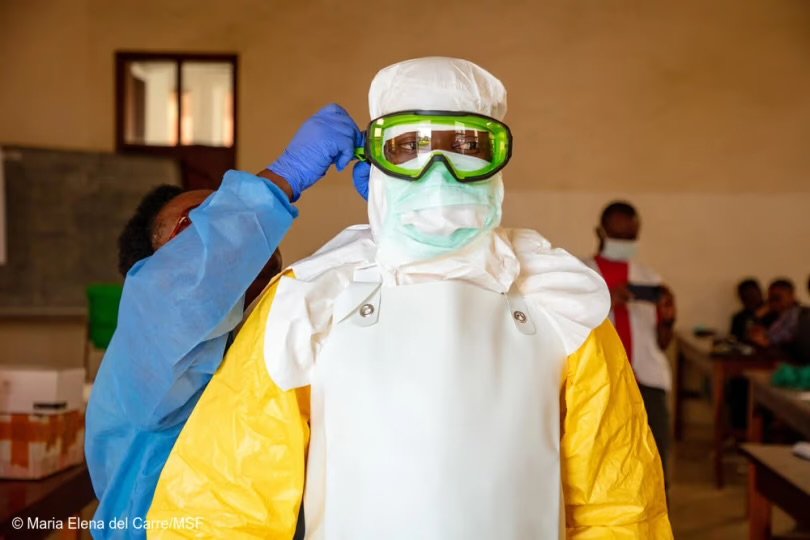África alerta de “alto riesgo” en diez países por el brote de ébola IMG 2009
