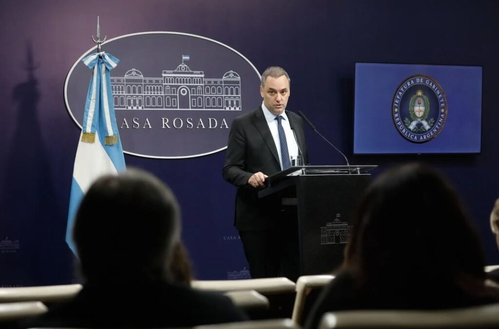 adorni jefe de gabinete conferencia de prensa 69fa6908e82bf