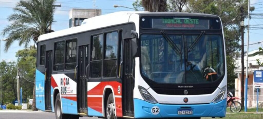 rioja bus grande e1738848354629 1200x545 c