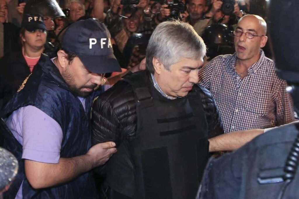 Tensión en Ezeiza: Fuerte cruce entre Lázaro Báez y el juez Costabel en el hospital penitenciario Lazaro Bae