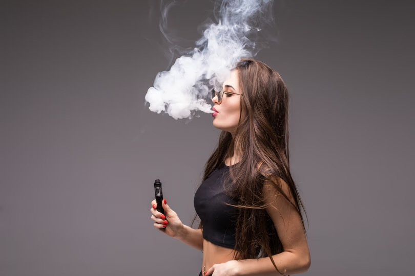 Los vapeadores deberán tener una advertencia sobre los riesgos de su uso para la salud IMG 3542