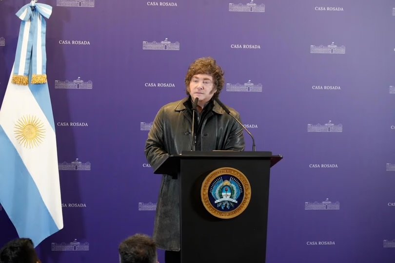Milei recibe a legisladores en la Casa Rosada: busca una reforma clave en el Banco Central IMG 3784