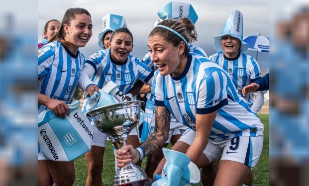 Racing, campeón del fútbol femenino de AFA por primera vez Racing fem 6a6236835a533
