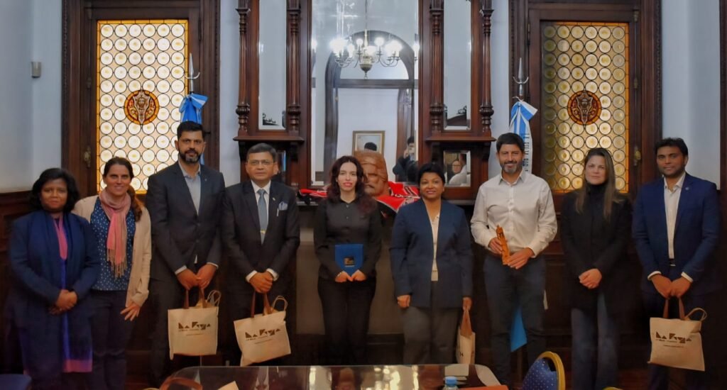 La Rioja inició vínculos de cooperación con la empresa minera estatal más importante de la India WhatsApp Image 2026 07 21 at 9.45.51 AM 1