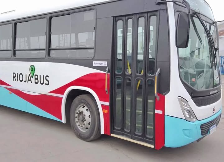 Informan desvíos de Rioja Bus por la Maratón de EDELaR durante la tarde del sábado WhatsApp Image 2026 07 31 at 5.54.46 PM