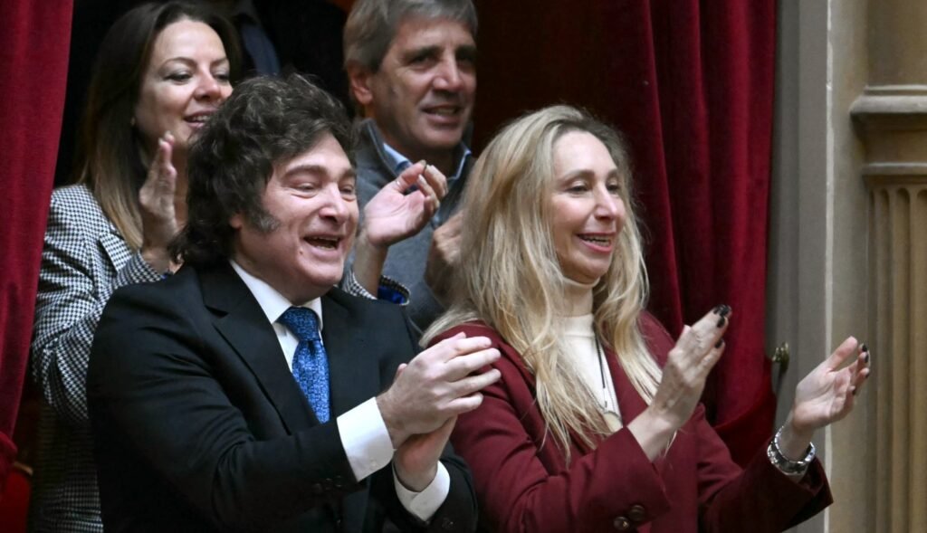 Milei reúne a su gabinete y a legisladores de cara a una semana clave en el Congreso 000 A9CB64L 6a8c2bdf89a8c 1