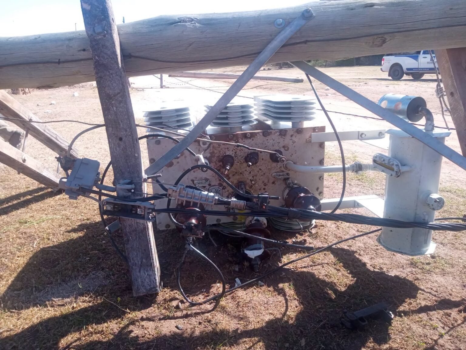 Temporal de viento Zonda: EDELAR trabaja para restablecer el servicio eléctrico en las zonas afectadas WhatsApp Image 2026 08 06 at 5.20.14 PM