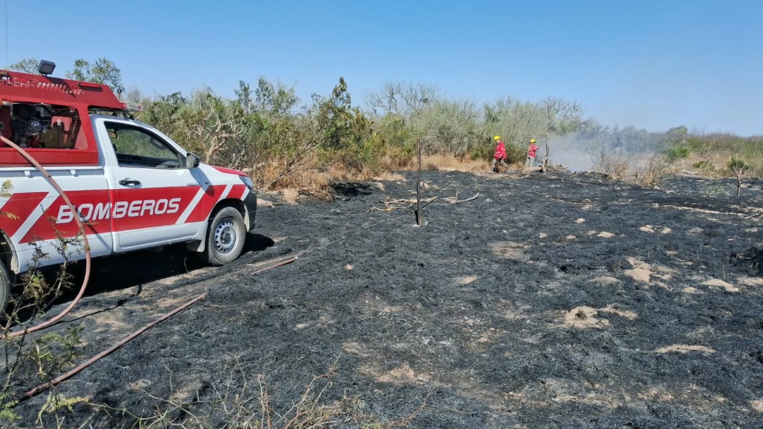 Bomberos Voluntarios combatieron cuatro focos de incendio en distintos puntos de la capital WhatsApp Image 2026 08 07 at 8.03.27 PM