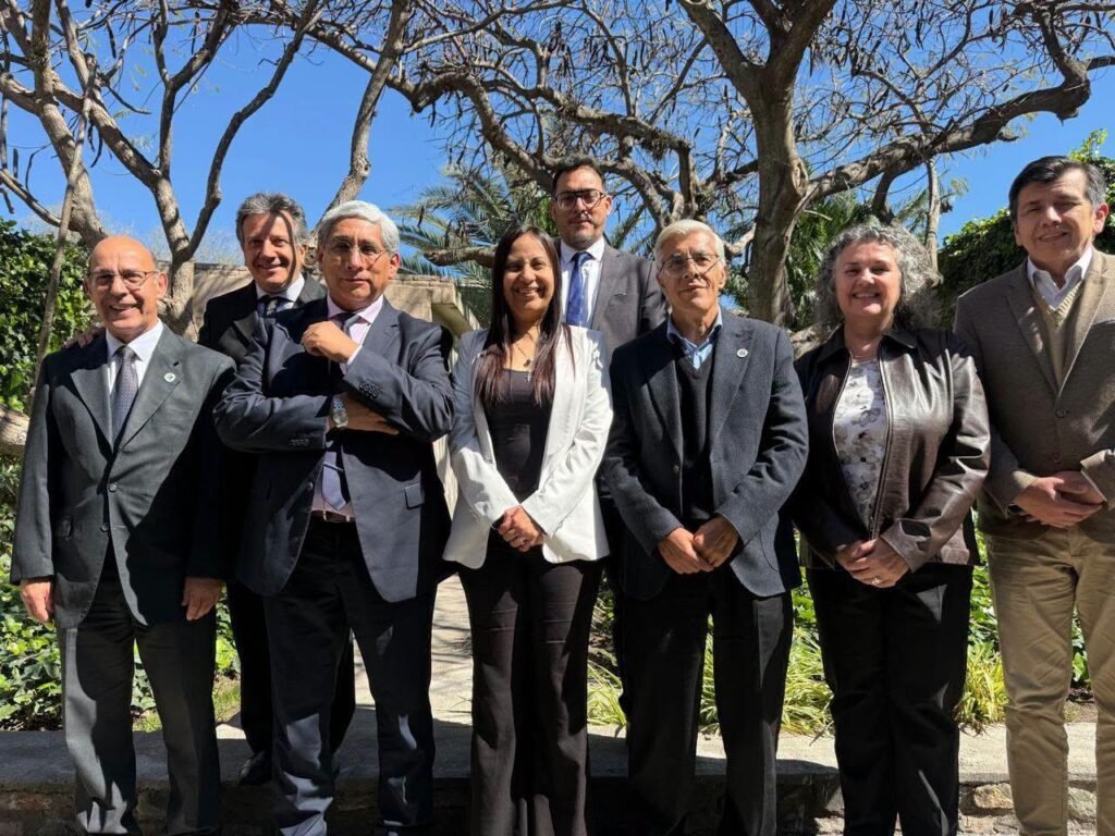 Albarez Gómez fue electa para dirigir ocho Universidades del NOA y de Cuyo WhatsApp Image 2026 08 24 at 7.10.32 PM